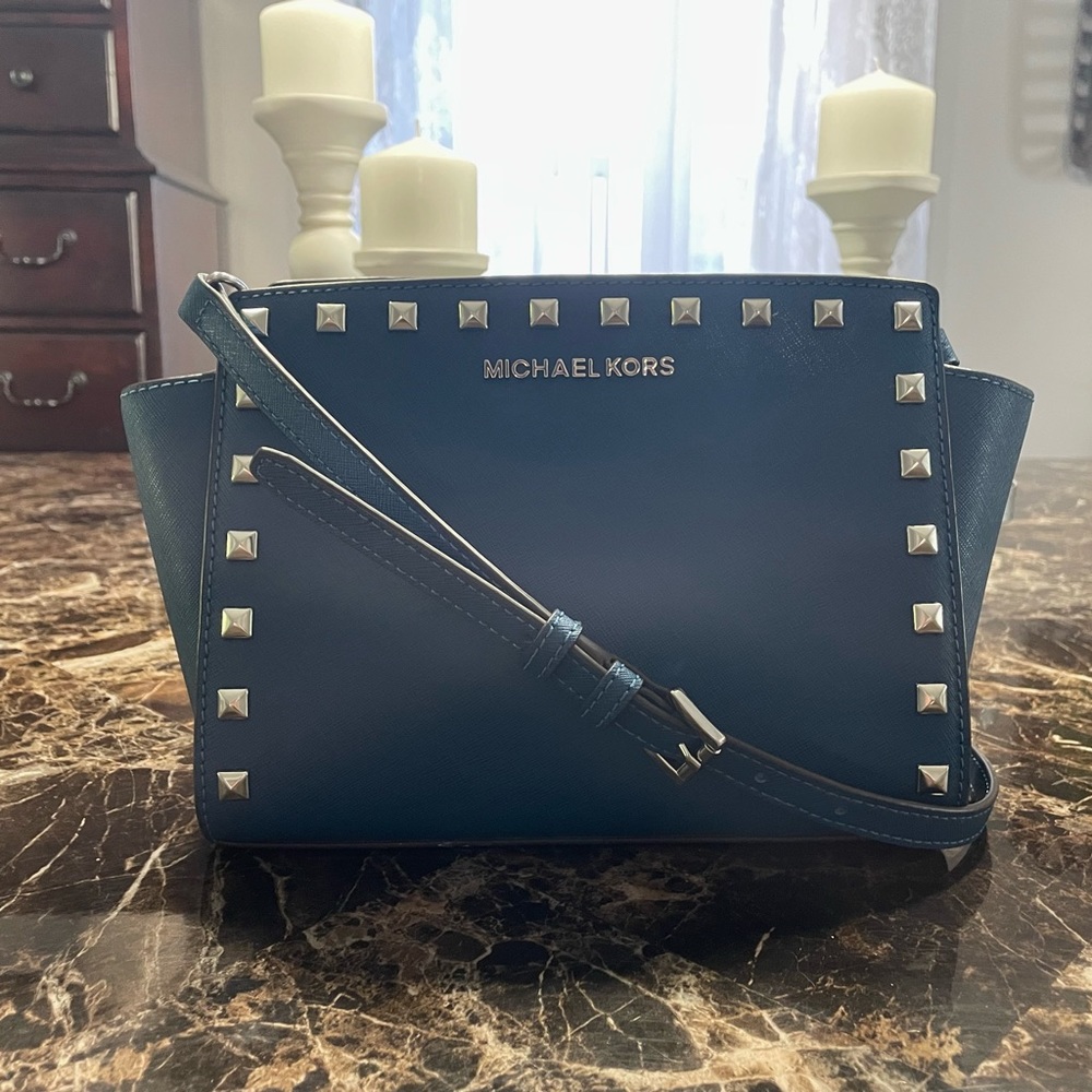 Michael Kors Selma Studded Medium Crossbody Bag